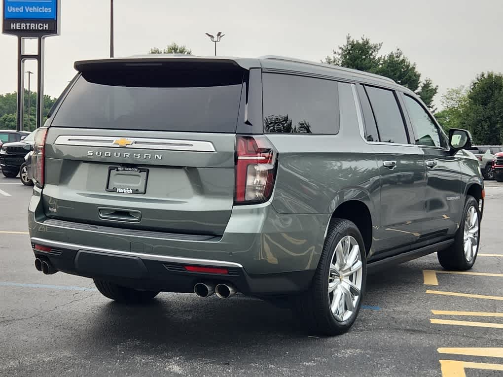 2024 Chevrolet Suburban High Country photo 3