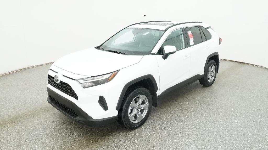 2025 Toyota RAV4 XLE's photo