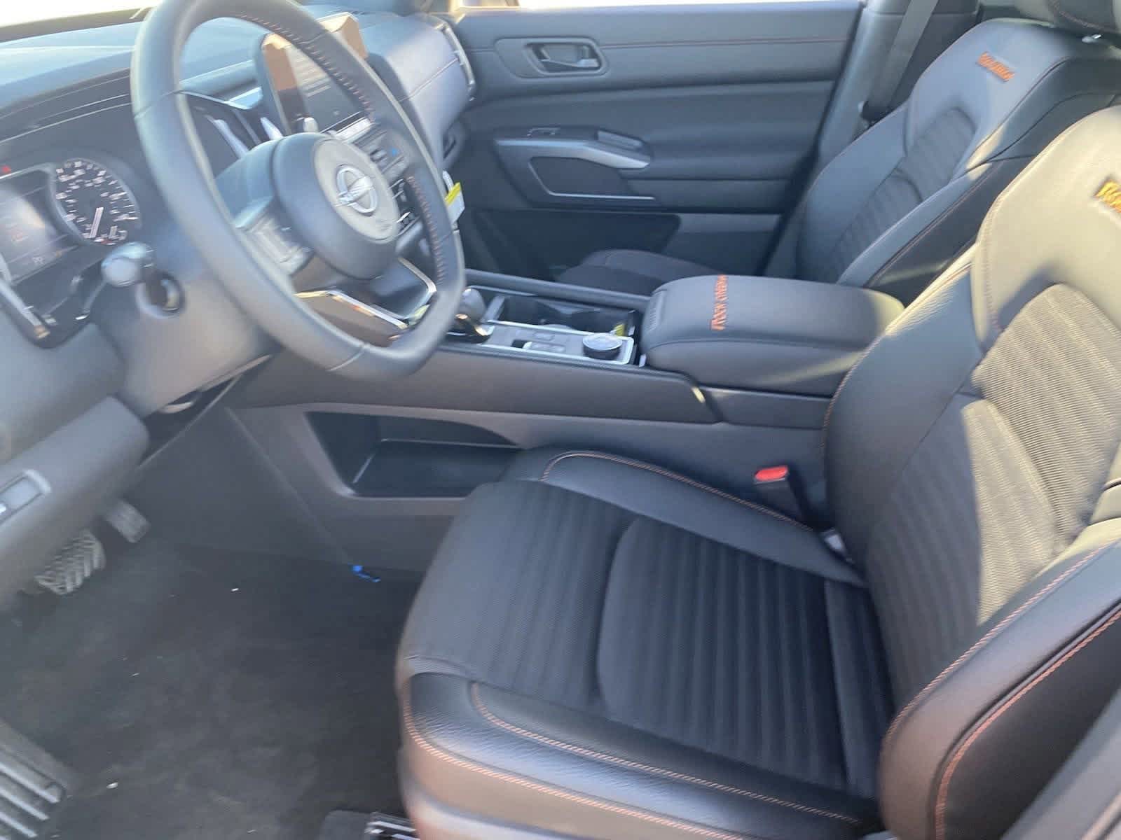 2025 Nissan Pathfinder Rock Creek photo 11