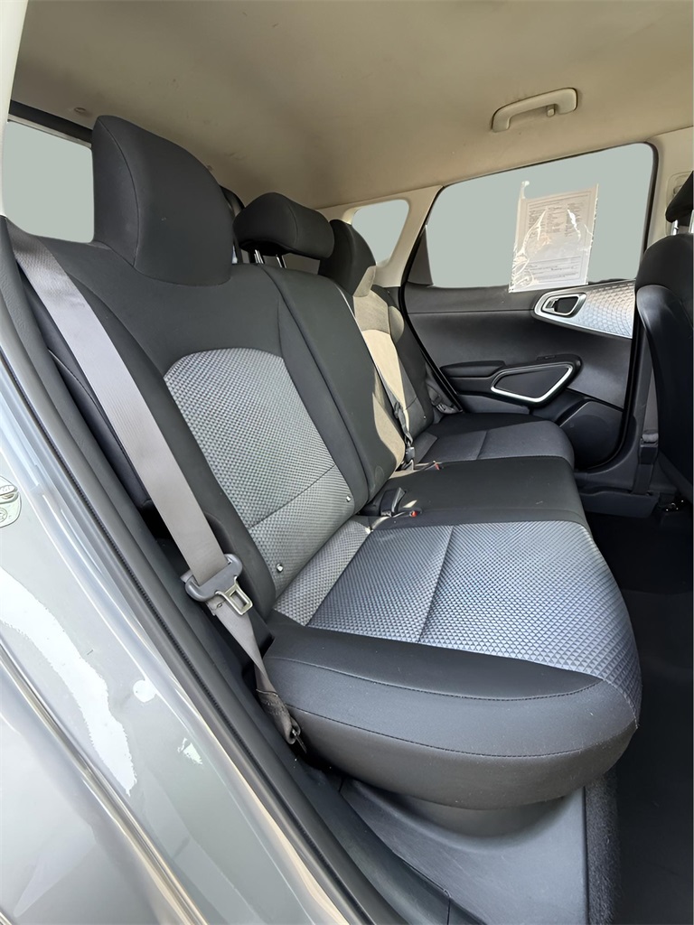 2022 Kia Soul LX photo 19