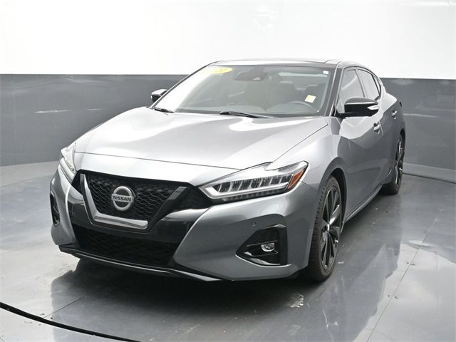 2021 Nissan Maxima SR's photo