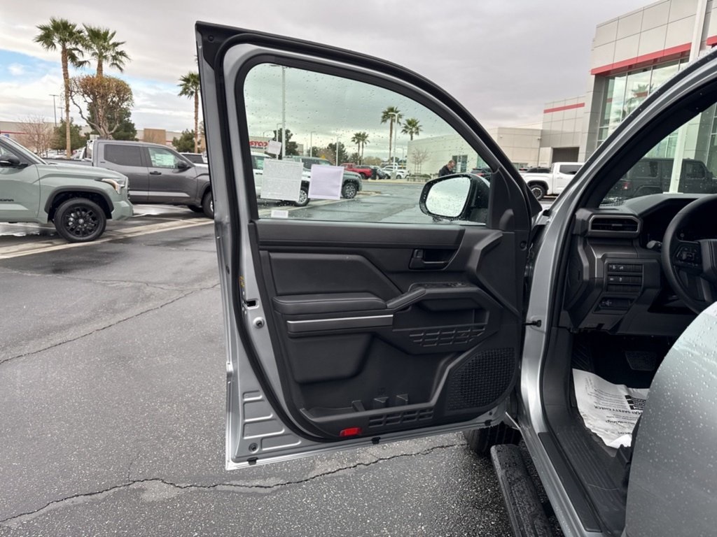 2025 Toyota Tacoma SR5 photo 6