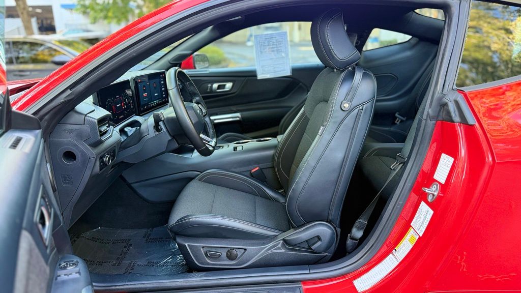 2024 Ford Mustang EcoBoost photo 13
