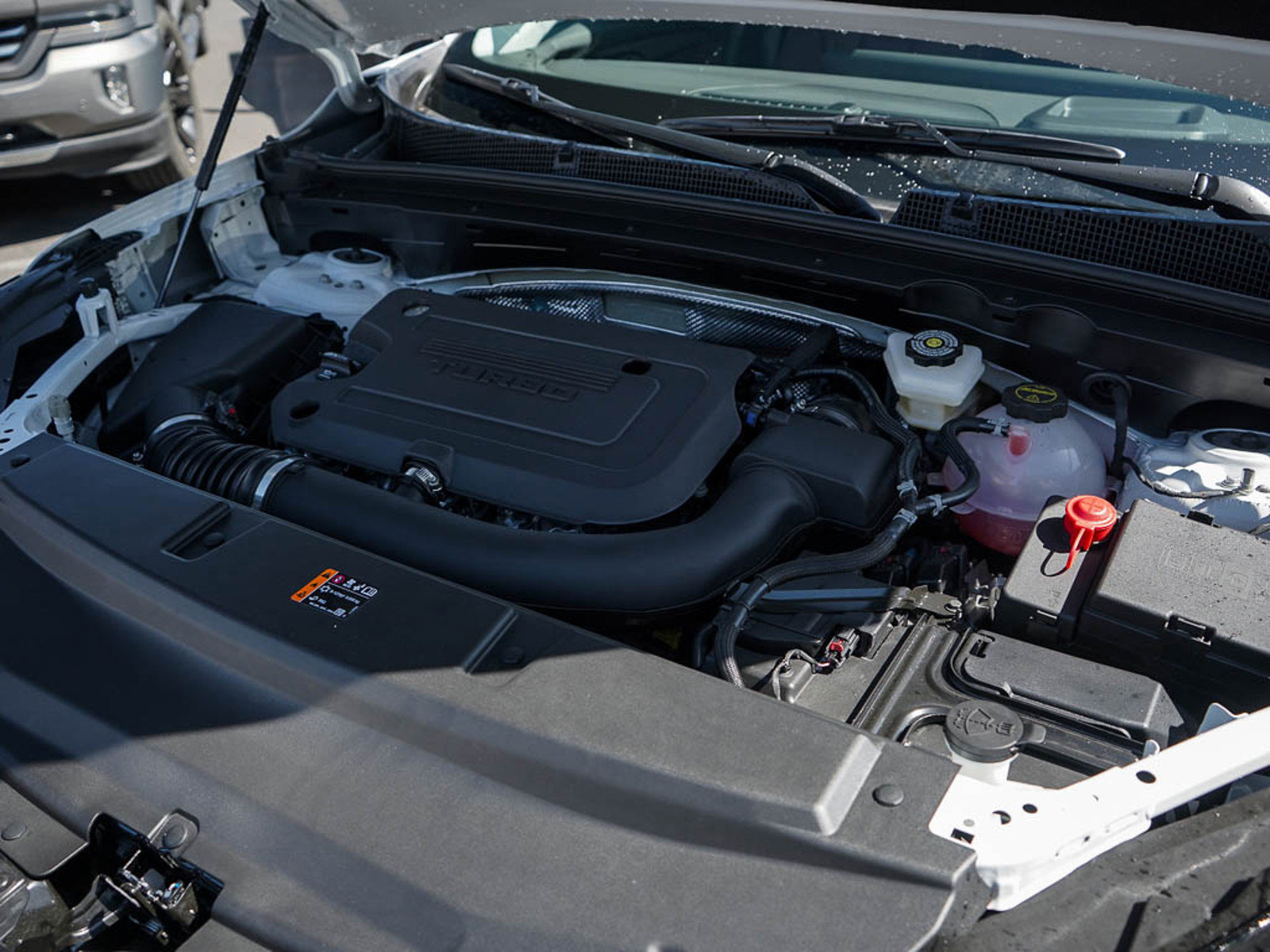 2025 Buick Envision Sport Touring photo 4