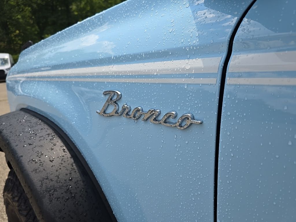 2024 Ford Bronco Heritage Limited First Edition photo 29