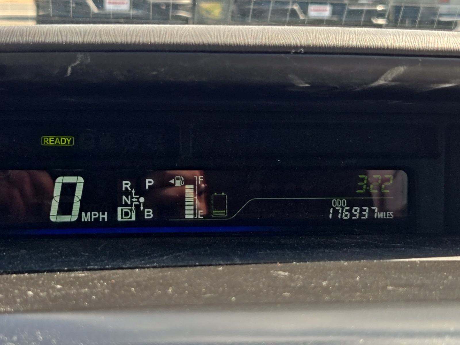 2014 Toyota Prius V Five photo 3
