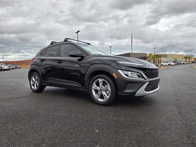 2023 Hyundai Kona SEL photo 2