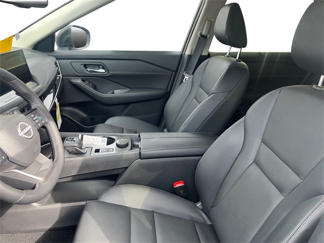 2025 Nissan Rogue SL photo 4