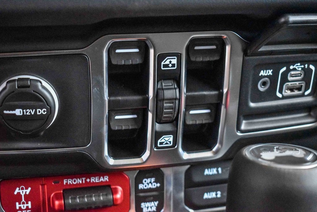 2025 Jeep Wrangler Rubicon photo 17
