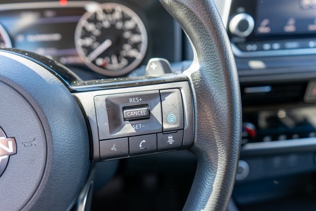 2022 Nissan Rogue SV photo 12