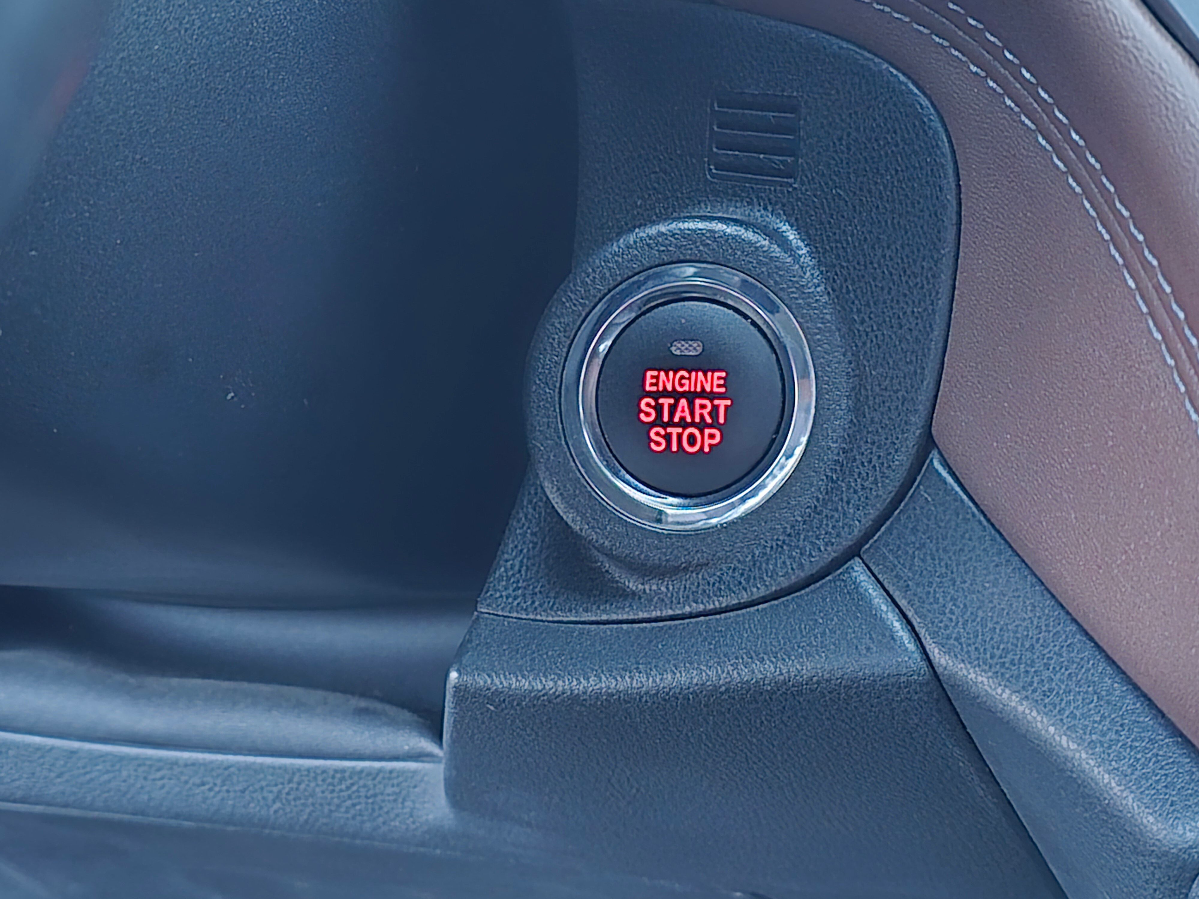 2021 Subaru Outback Touring XT photo 3