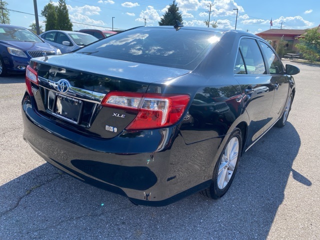 2014 Toyota Camry Hybrid XLE photo 6