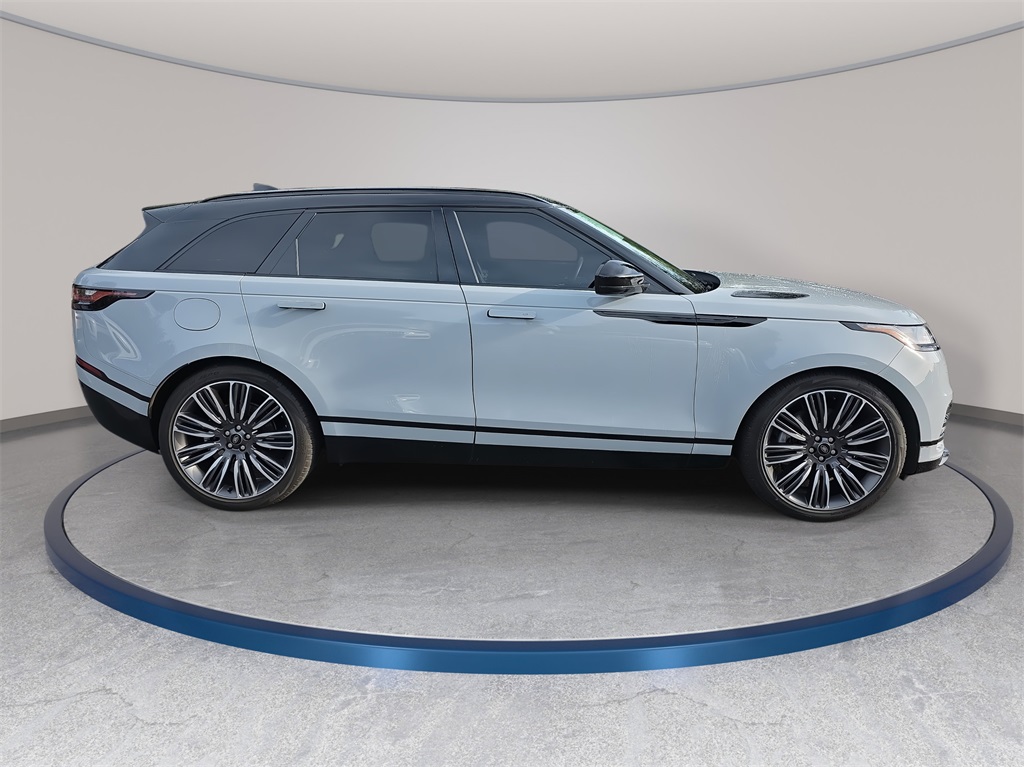 2023 Land Rover Range Rover Velar P400 HST photo 4