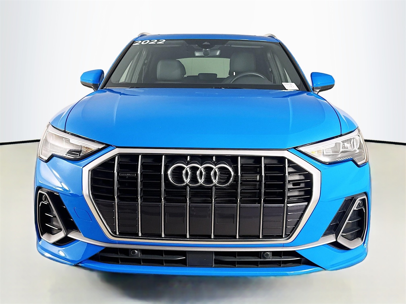 2022 Audi Q3 S line Premium photo 2