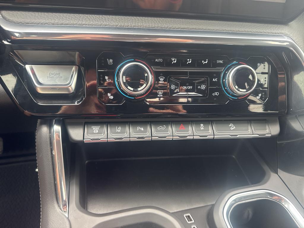 2024 Gmc Sierra 2500 Denali photo 25