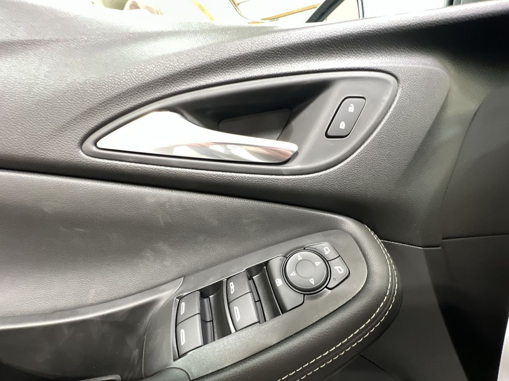 2025 Buick Encore GX Preferred photo 19
