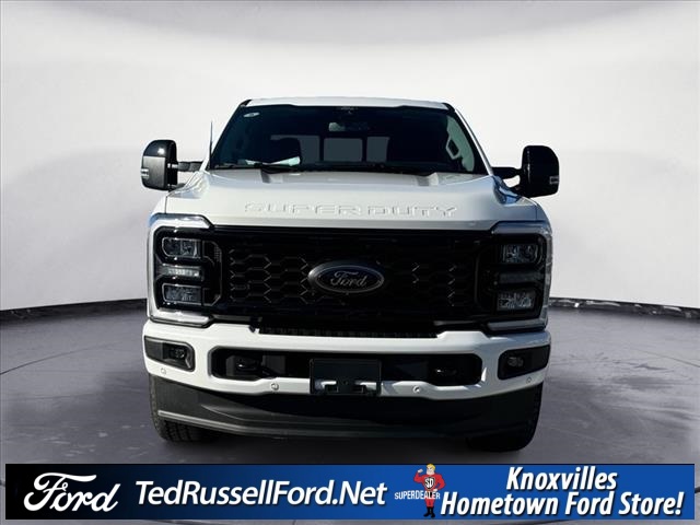 2025 Ford F-250 Lariat photo 2