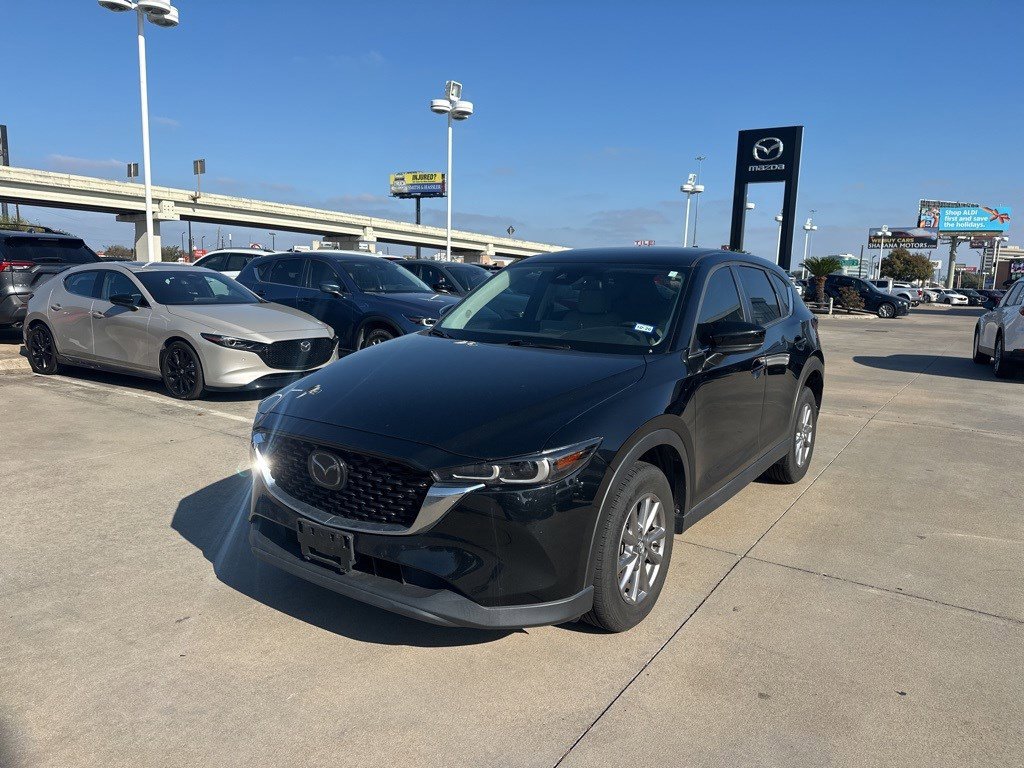 2022 Mazda CX-5 S Select Package's photo
