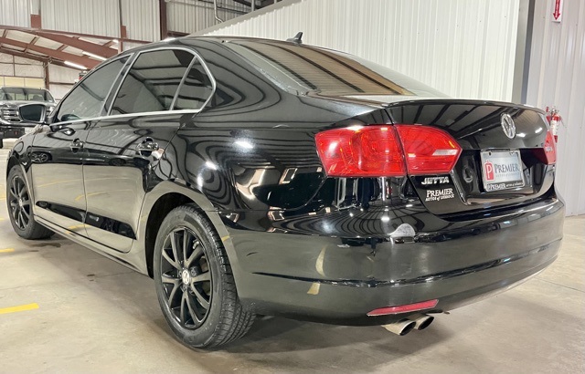 2014 Volkswagen Jetta 1.8T SE photo 2