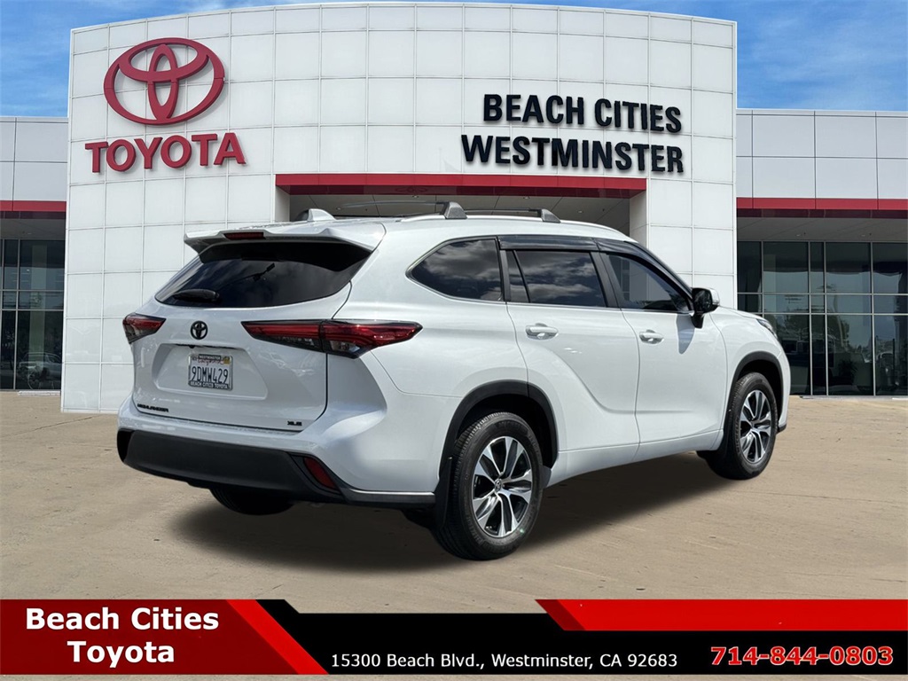 2023 Toyota Highlander XLE photo 10