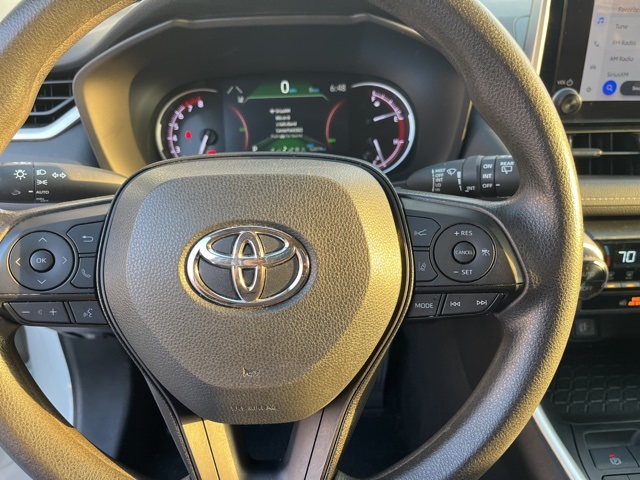 2024 Toyota RAV4 XLE photo 17