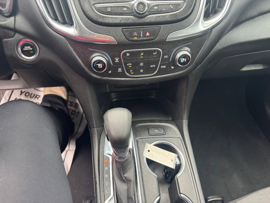 2022 Chevrolet Equinox LT photo 17