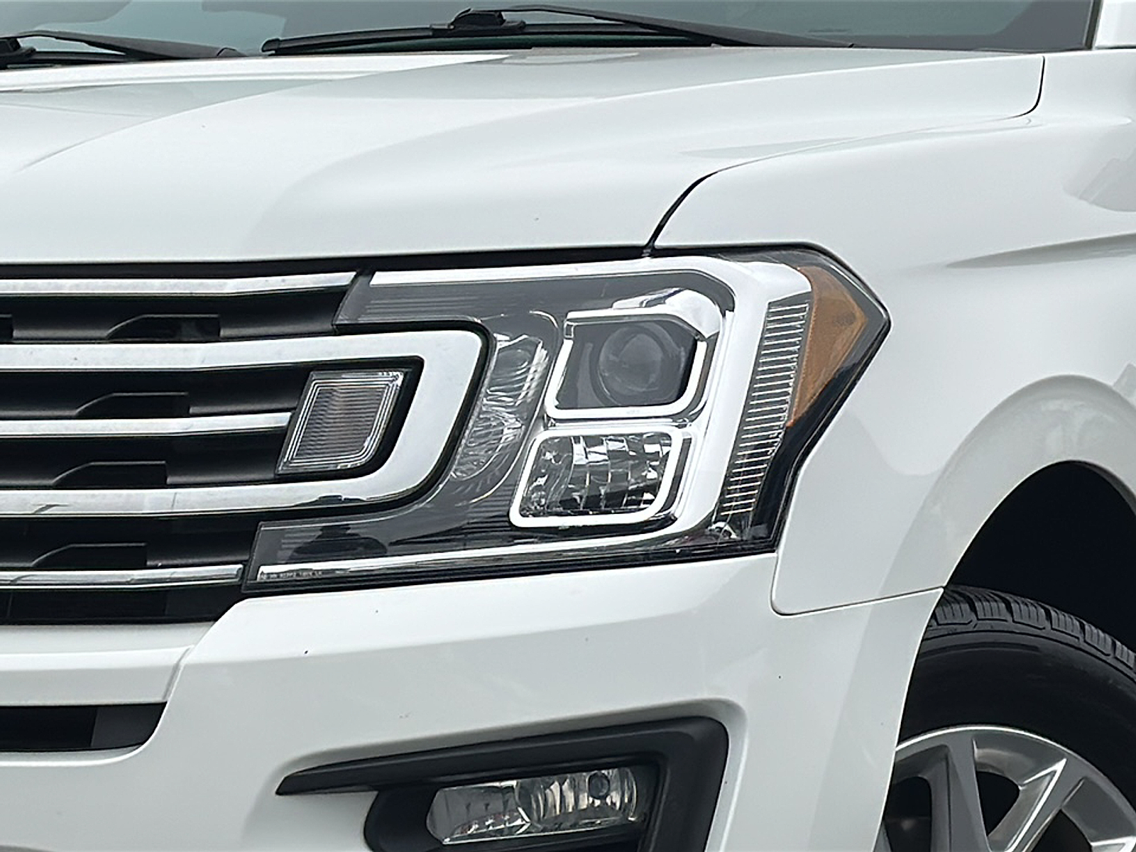 2021 Ford Expedition XLT photo 2