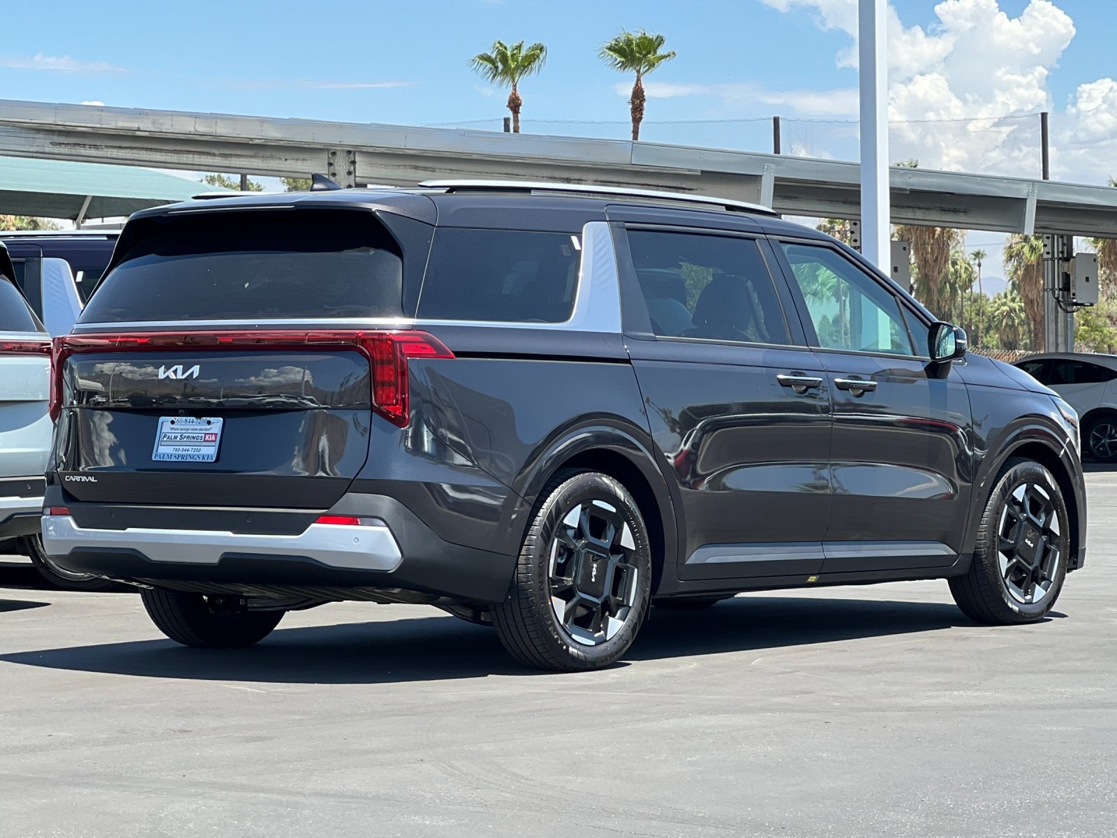 2026 Kia Carnival EX photo 3