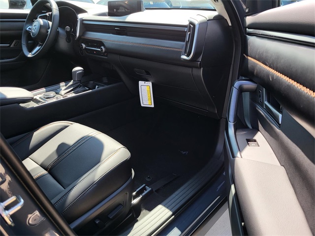 2025 Mazda CX-50 Premium photo 6