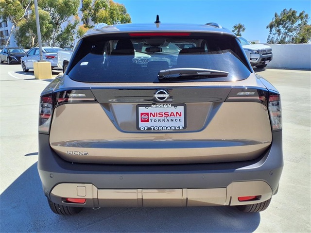 2026 Nissan Kicks SV photo 8
