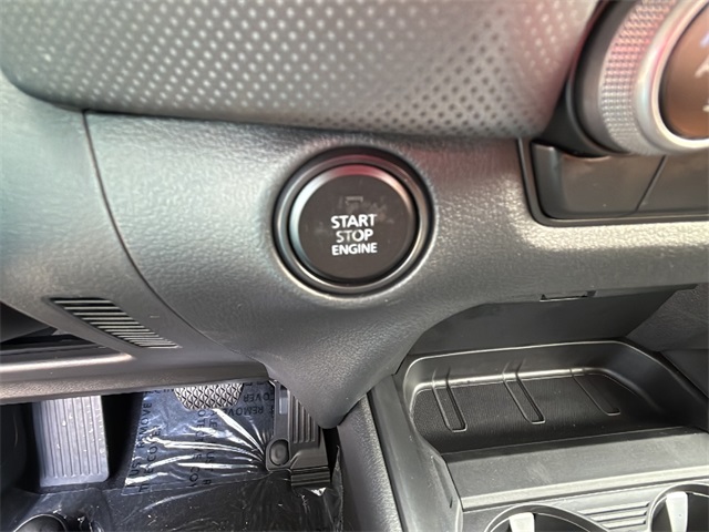 2025 Mazda CX-50 2.5 Select photo 19