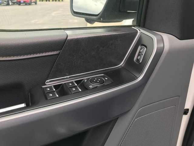 2024 Ford F-150 XLT photo 5