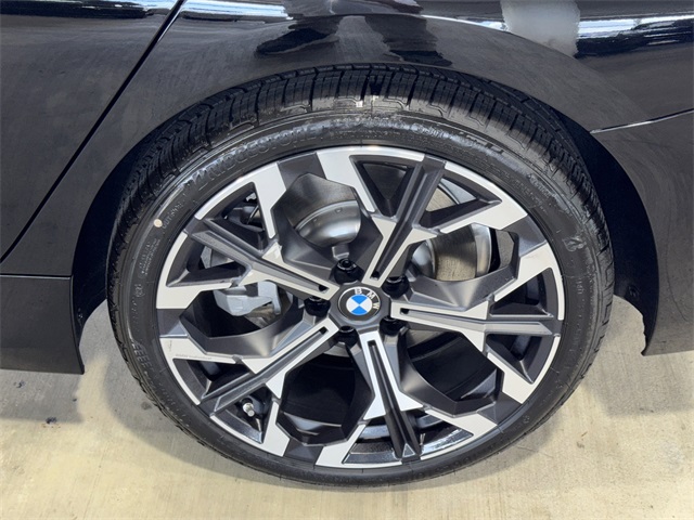 2025 Bmw 330i photo 24