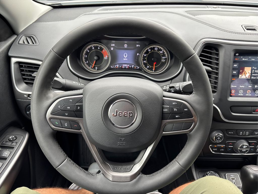 2022 Jeep Cherokee Latitude Lux photo 20