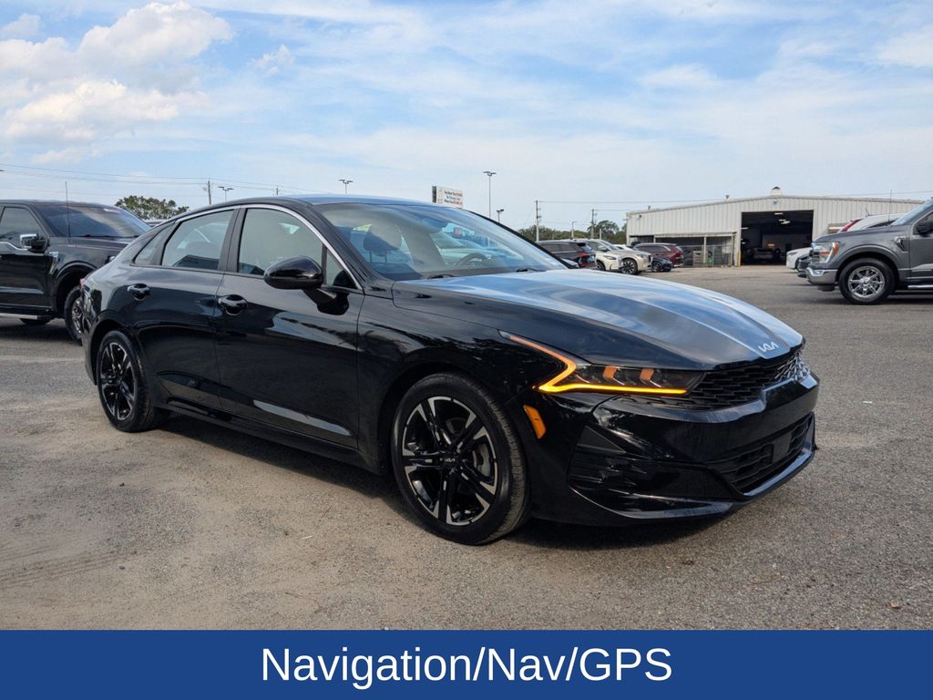 2024 Kia K5 GT-Line photo 2