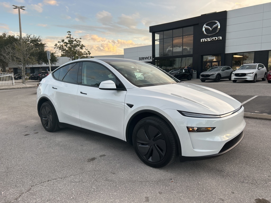 2026 Tesla New Model Y Premium's photo