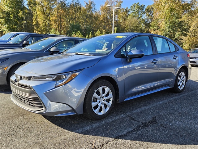 2024 Toyota Corolla LE photo 3