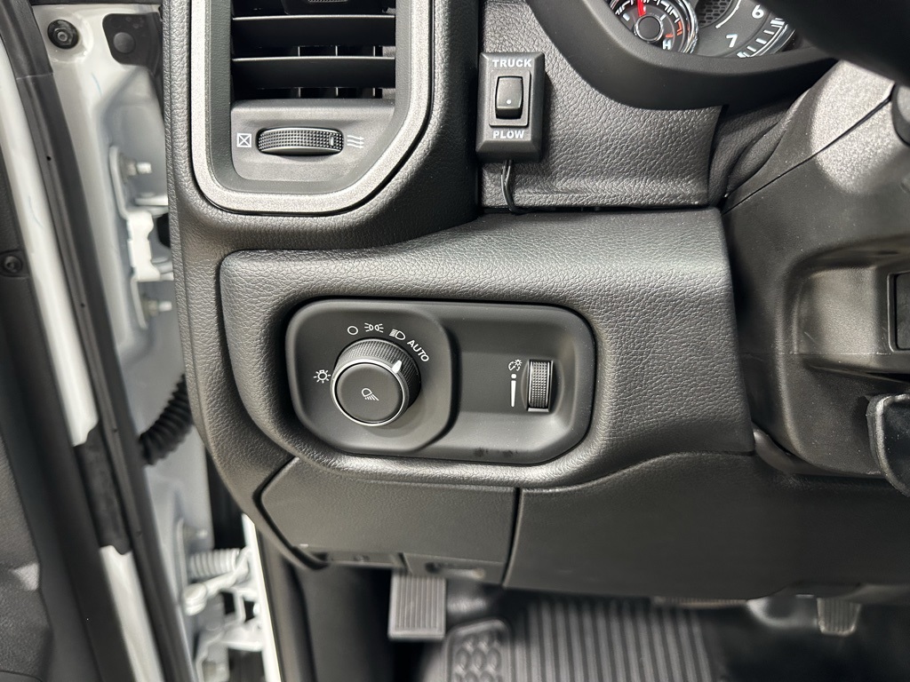 2024 Ram 2500 Tradesman photo 17