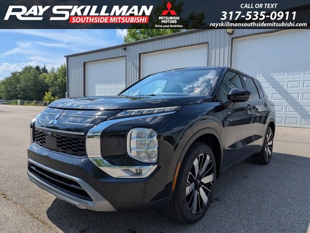 2025 Mitsubishi Outlander SE's photo