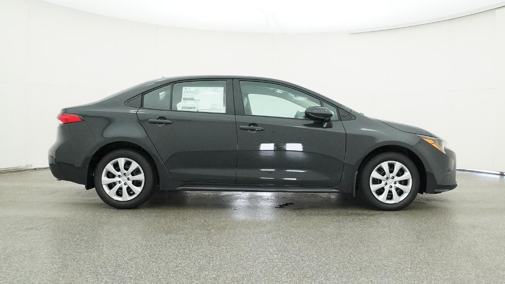 2025 Toyota Corolla LE photo 26