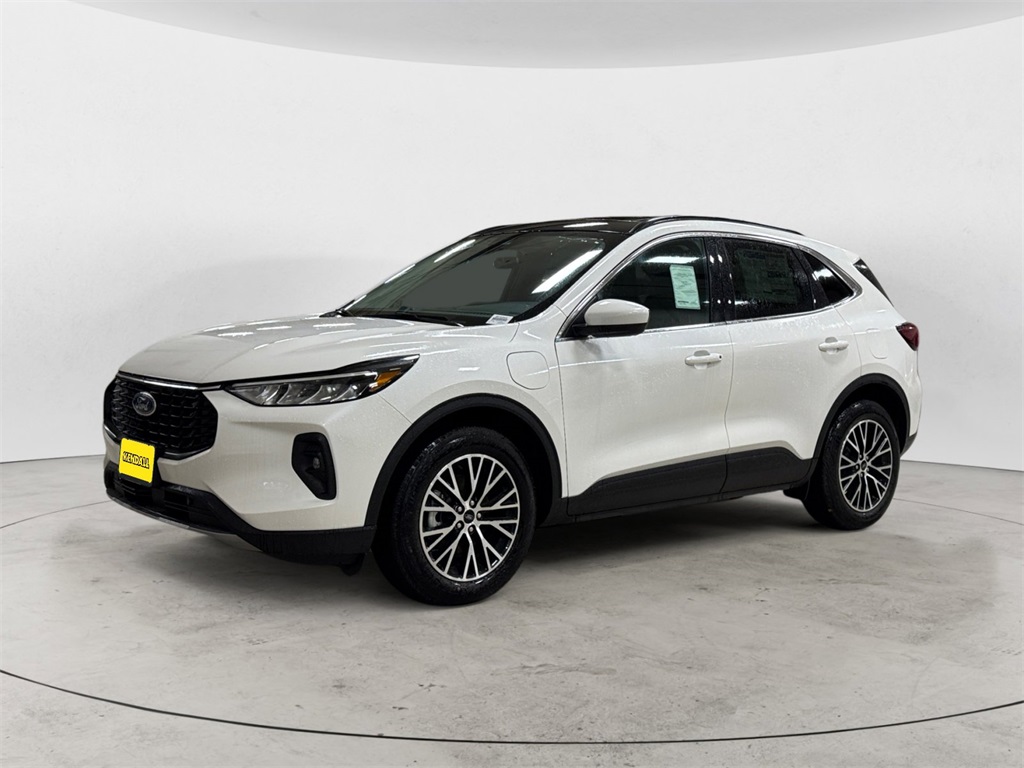 2025 Ford Escape PHEV's photo