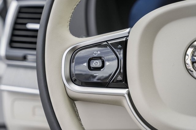2025 Volvo XC90 T8 photo 22