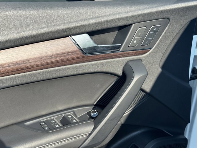 2023 Audi Q5 Premium Plus photo 10