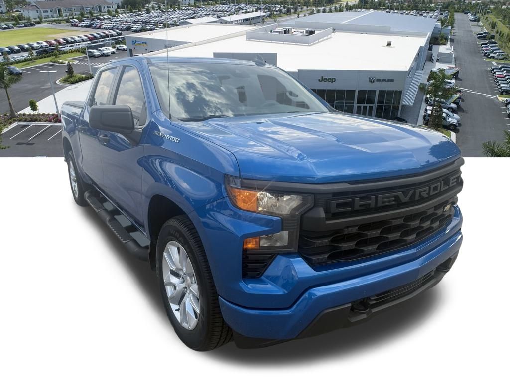 2023 Chevrolet Silverado 1500 Custom photo 2
