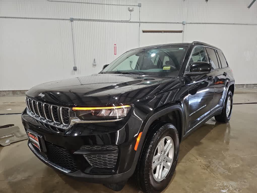 2023 Jeep Grand Cherokee Laredo's photo