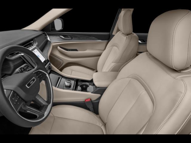 2025 Jeep Grand Cherokee Limited photo 4