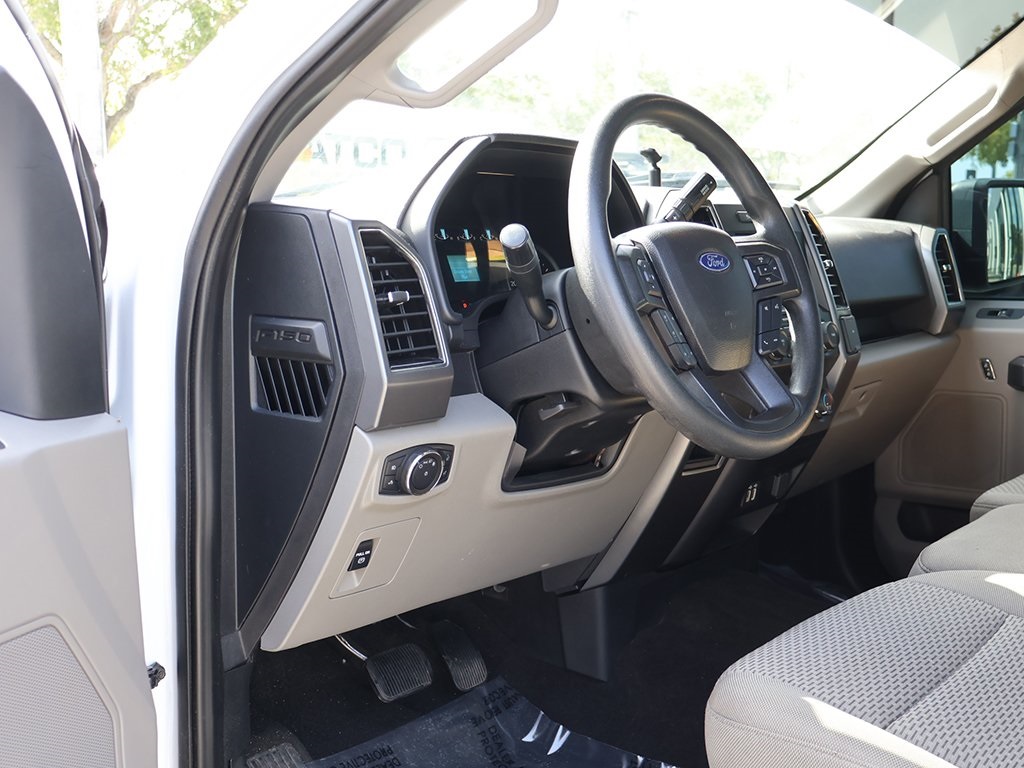 2020 Ford F-150 XLT photo 16