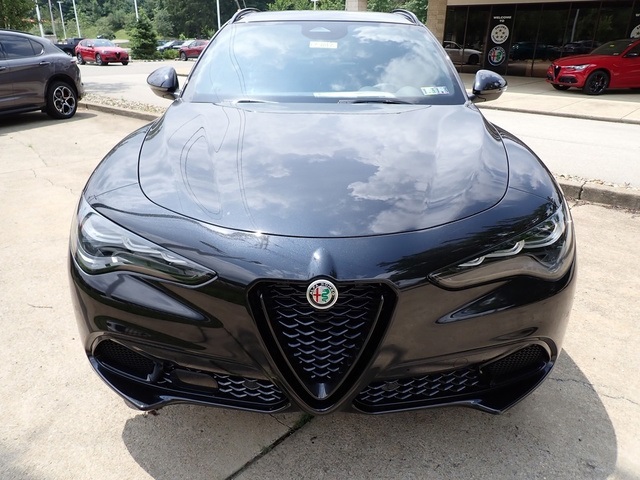2025 Alfa Romeo Stelvio Sprint Base photo 7