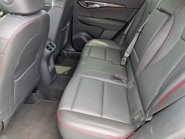 2023 Buick Envision Essence photo 27