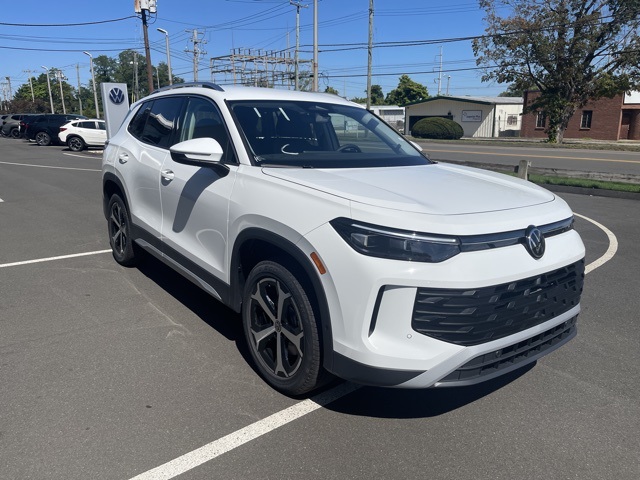 2025 Volkswagen Tiguan SE photo 4